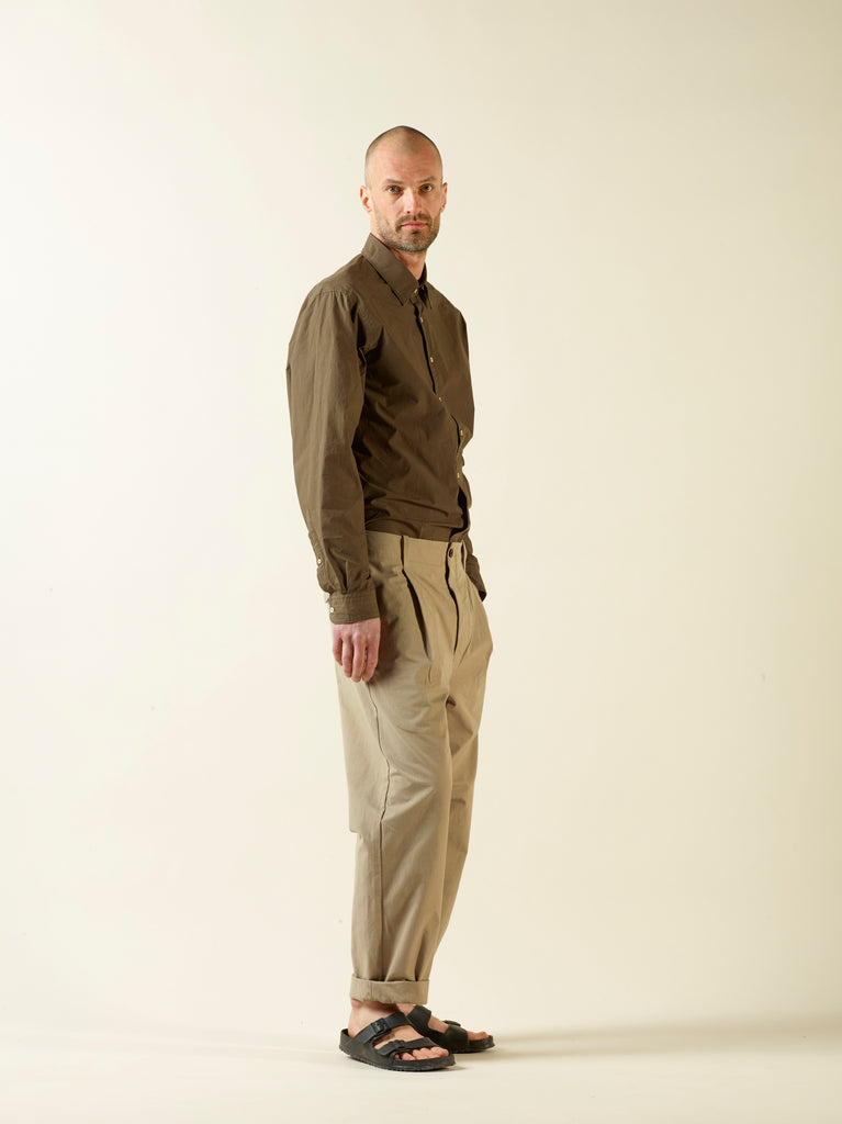 pleated trouser