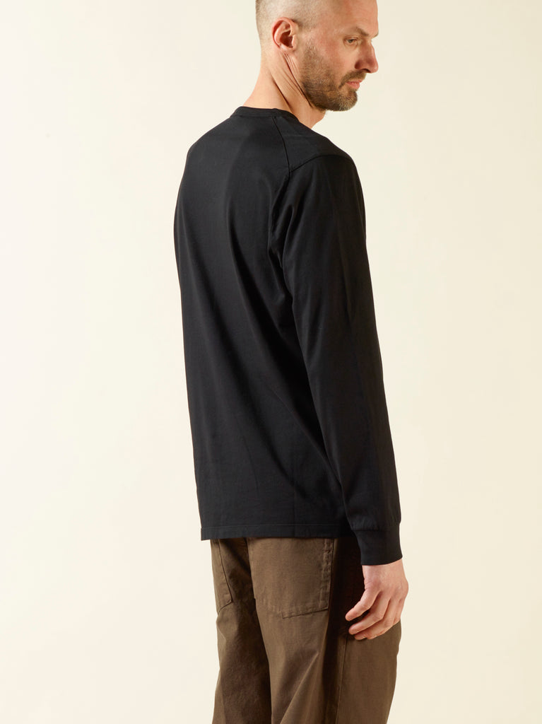 t-shirt long sleeve