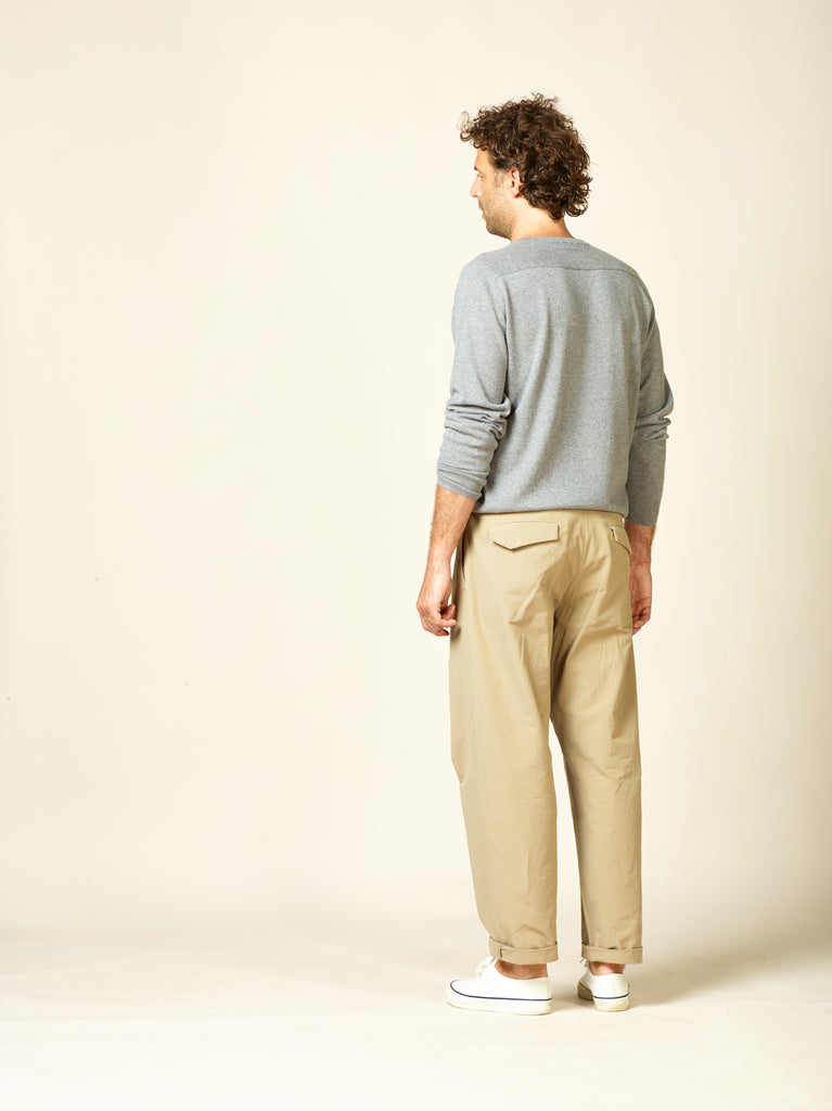 pleated trouser