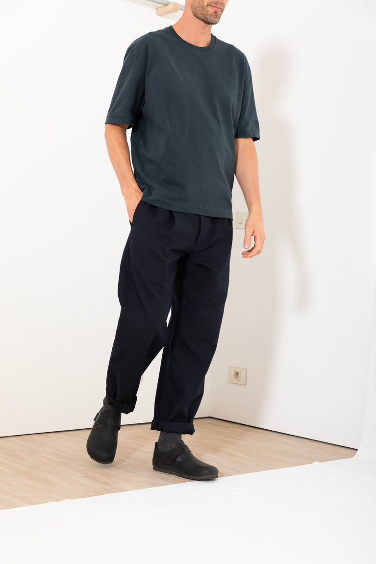 pleated trouser