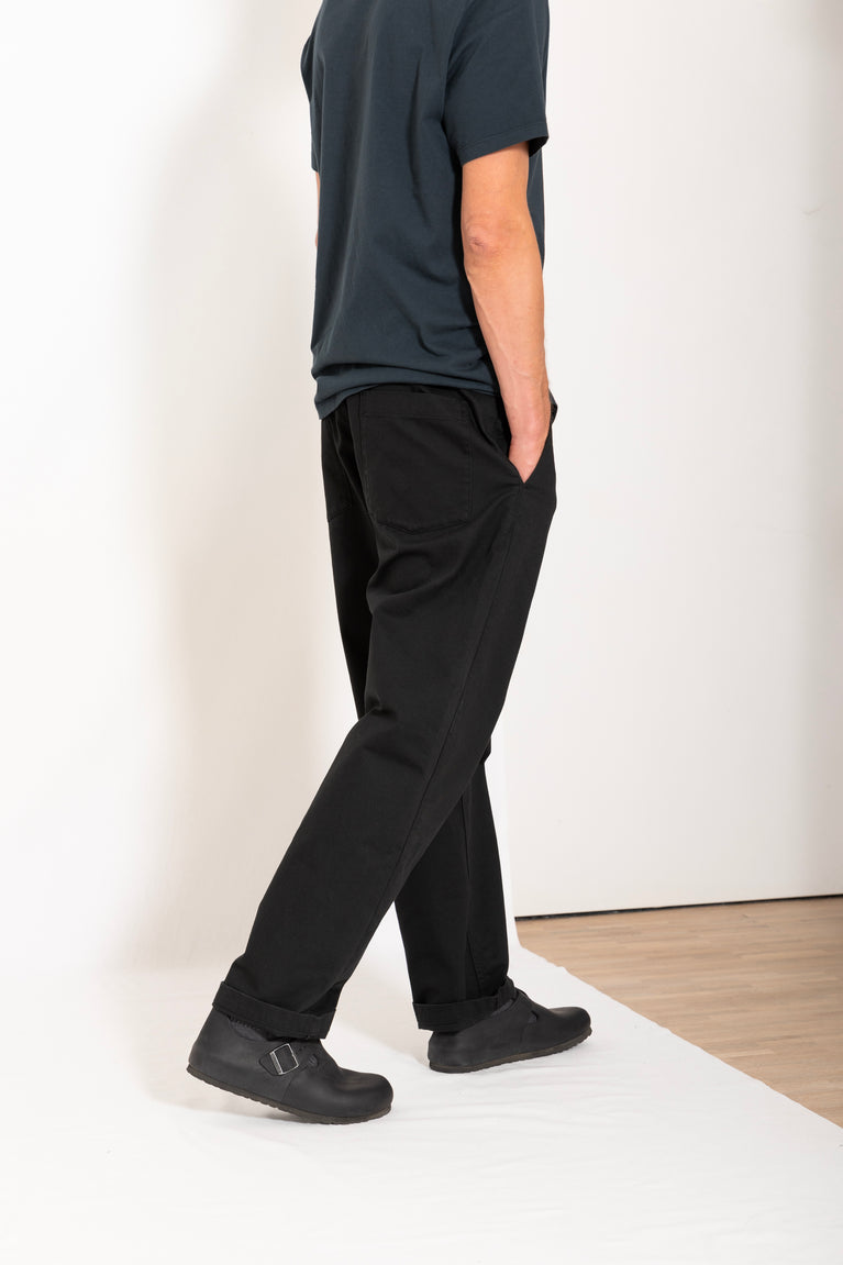 regular trouser