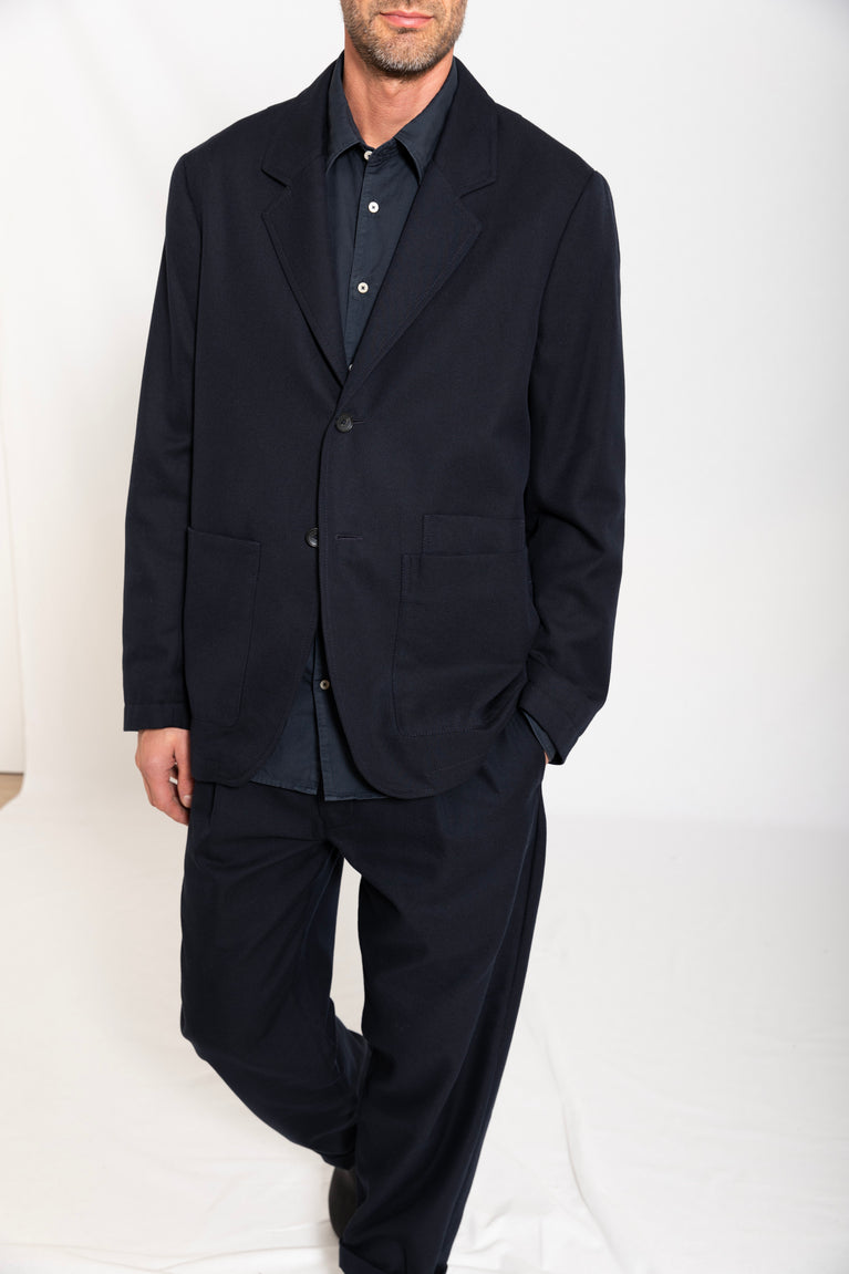 pleated trouser