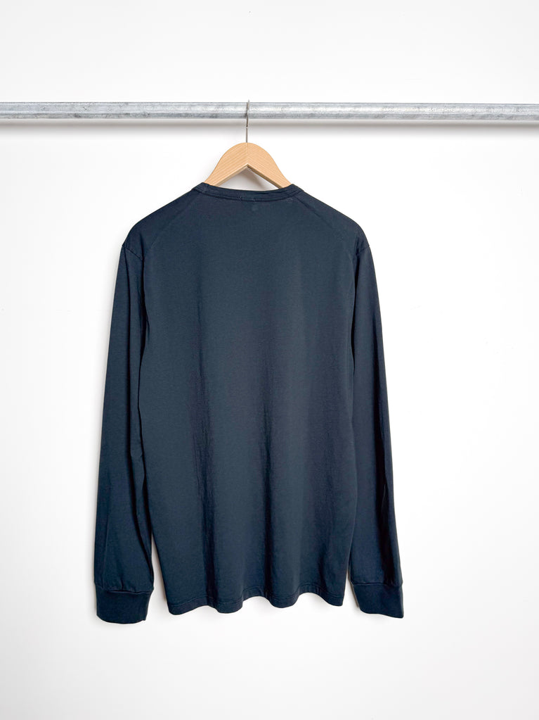 t-shirt long sleeve